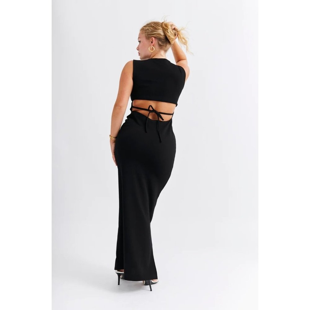 NWOT Susamusa Gina Dress in Black